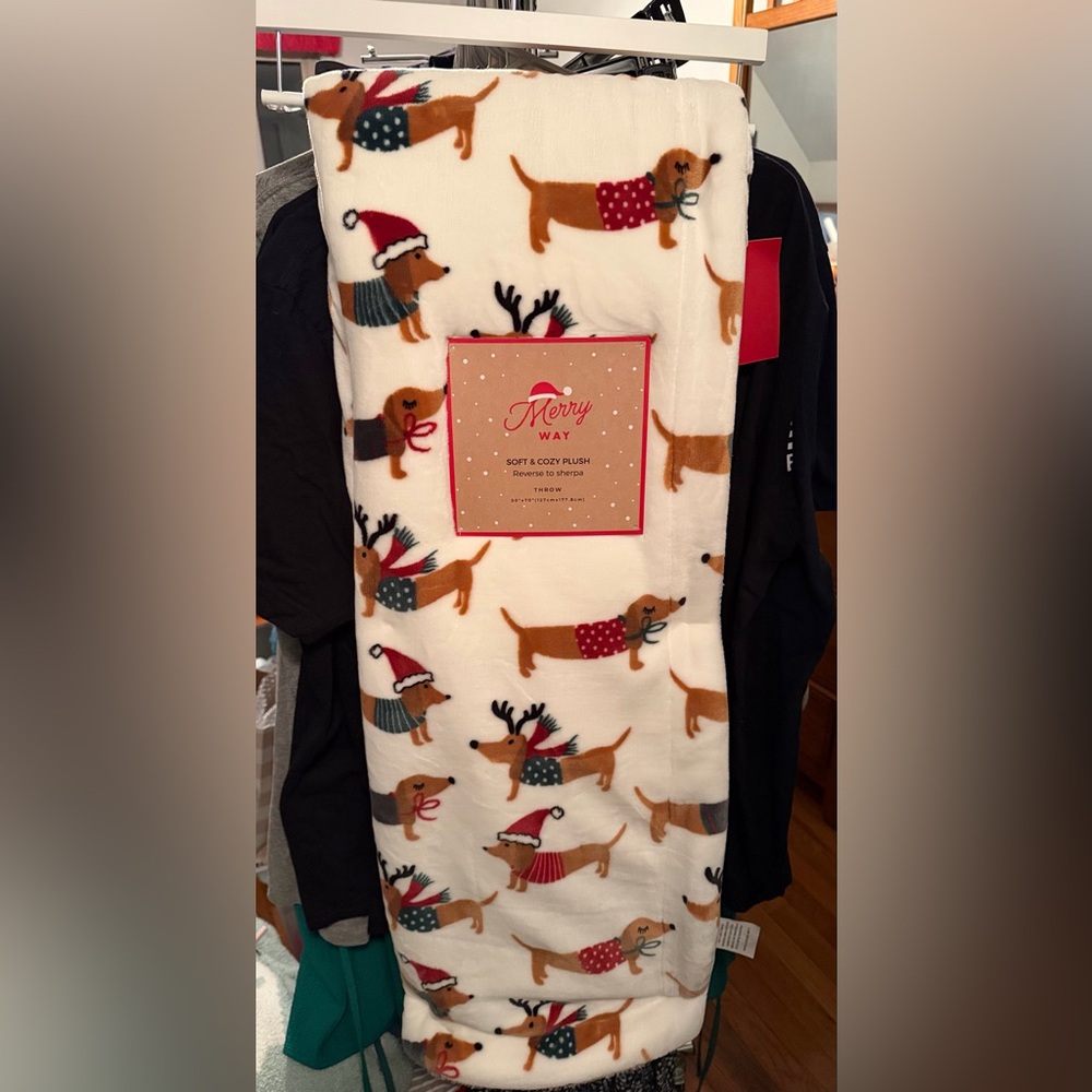 New Dachshund Doxie Dog Christmas Holiday Throw Blanket